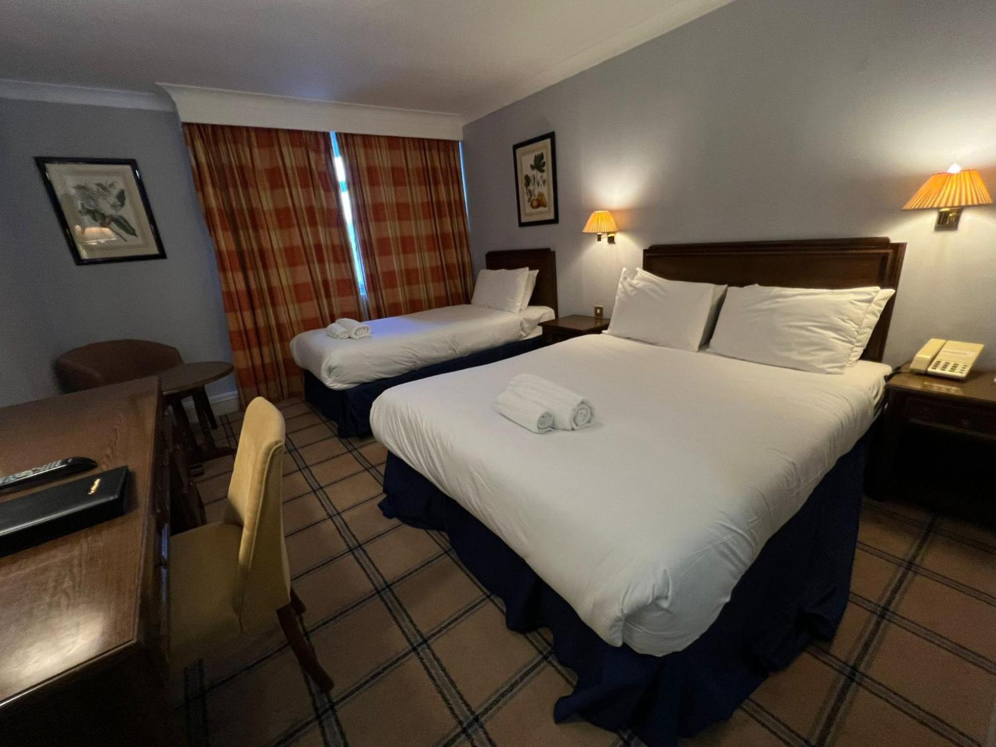 Roebuck Inn Stevenage Eksteriør billede